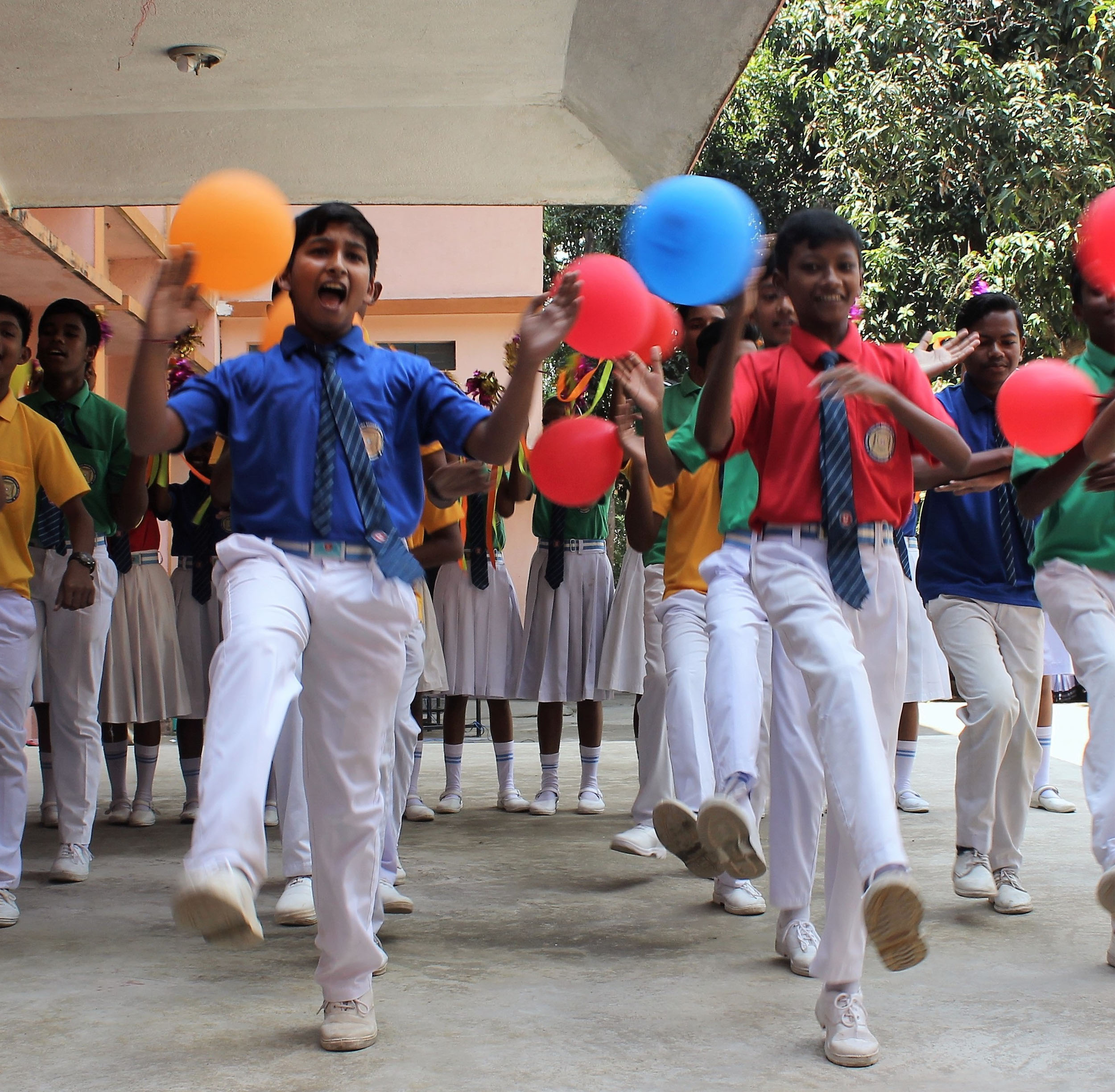 India, educazione degli adivasi