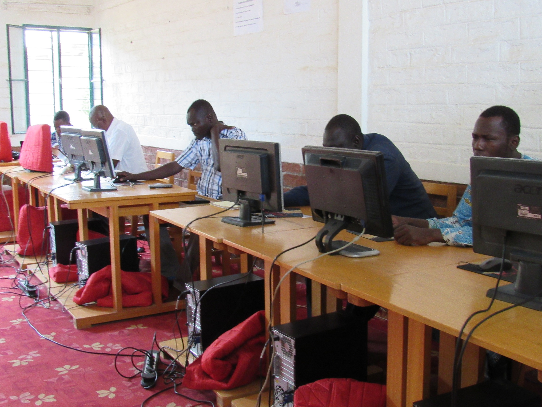 Cyber Café del Collegio Loyola in Ciad