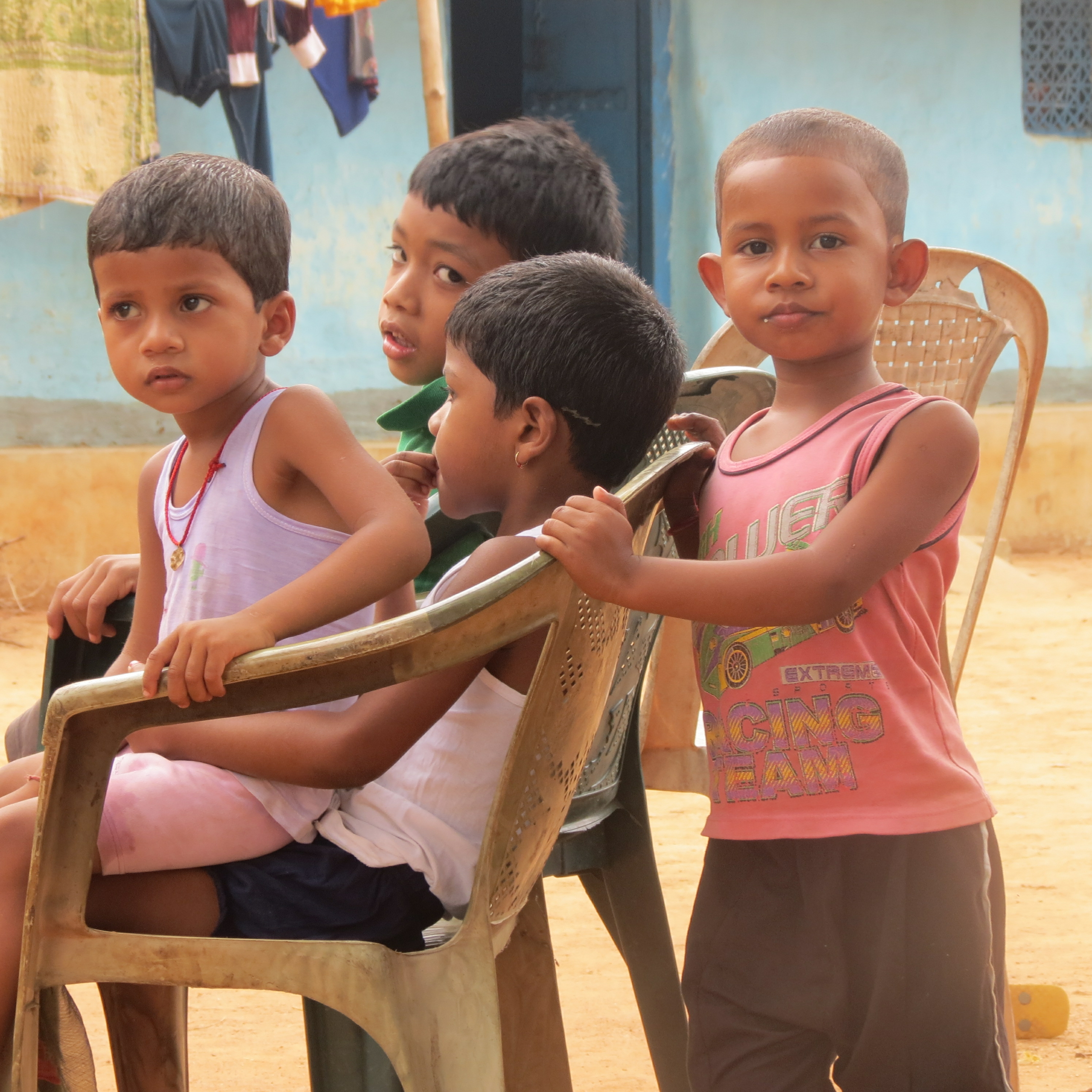 I giovani Adivasi