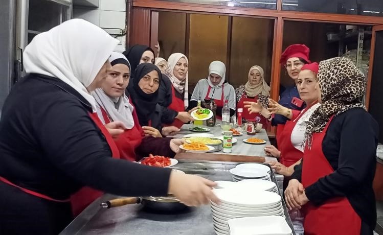 Siria: formare giovani cristiane e musulmane per garantire loro studi e lavoro